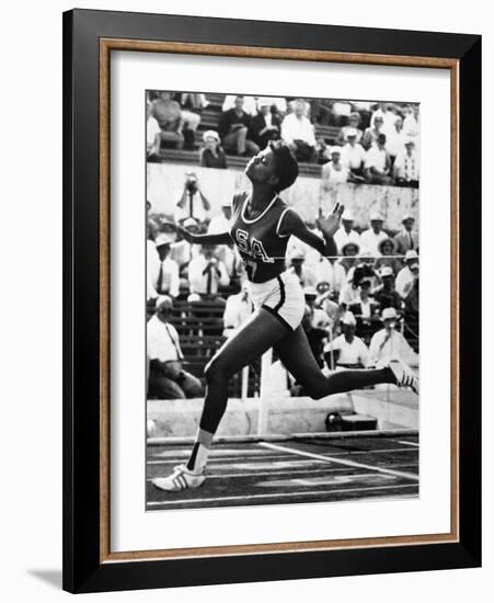 Wilma Rudolph (1940-1994)-null-Framed Giclee Print