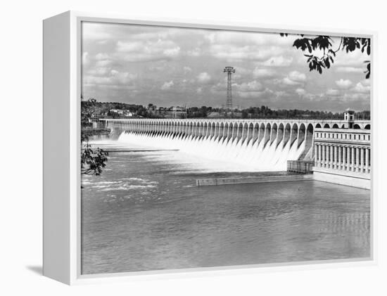 Wilson Dam in Alabama-null-Framed Premier Image Canvas