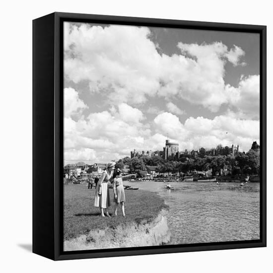 Windsor Castle, Berkshire, 1952-Staff-Framed Premier Image Canvas