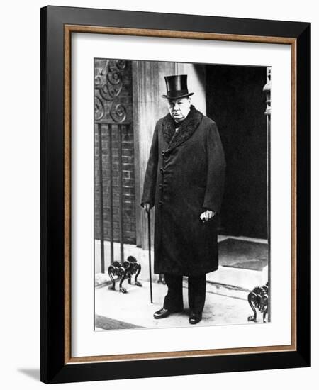 Winston Churchill, 1963-null-Framed Photo