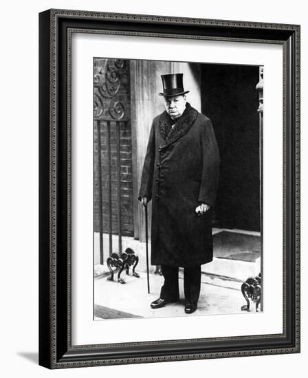 Winston Churchill, 1963-null-Framed Photo