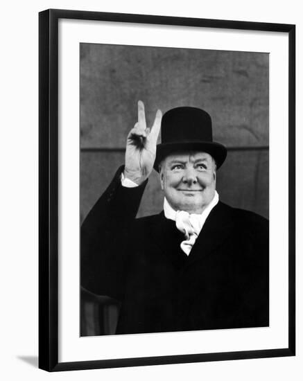 Winston Churchill Making "V" for Victory Sign-Alfred Eisenstaedt-Framed Premium Photographic Print