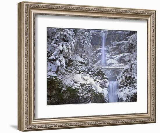 Winter Scenic at Multnomah Falls, Columbia River Gorge, Oregon, USA-Jaynes Gallery-Framed Photographic Print