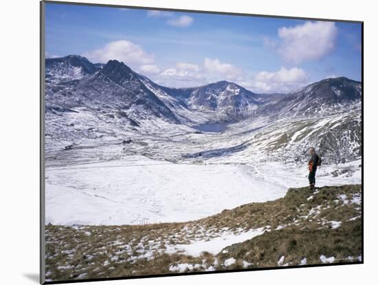 Winter Walking in the Carneddau Mountains, Snowdonia National Park, Wales, United Kingdom-Duncan Maxwell-Mounted Photographic Print