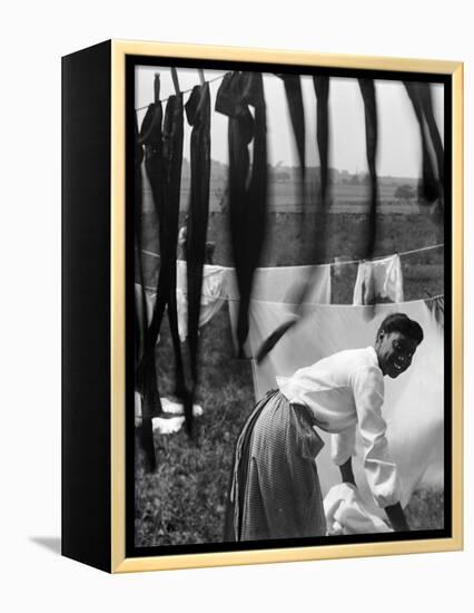 Woman Doing Laundry, C1902-Gertrude Kasebier-Framed Premier Image Canvas