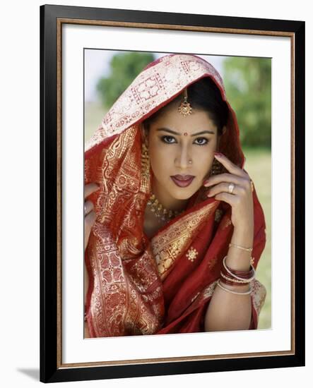 Woman Dressed in Sari / Traditional Costume, Mumbai (Bombay), Maharastra, India-Steve Vidler-Framed Photographic Print
