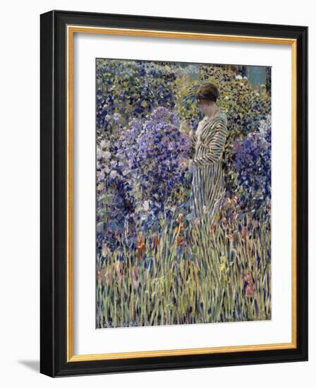 Woman in Garden, Circa 1912-Frederick Carl Frieseke-Framed Giclee Print