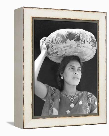 Woman in Tehuantepec, Mexico, 1929-Tina Modotti-Framed Premier Image Canvas