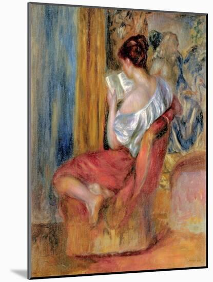 Woman Reading, C.1900 (Oil on Canvas)-Pierre Auguste Renoir-Mounted Giclee Print