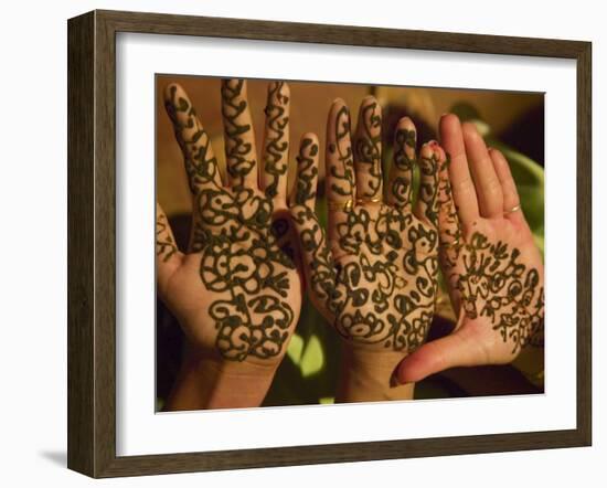 Woman's Palm Decorated in Henna, Jaipur, Rajasthan, India-Keren Su-Framed Photographic Print