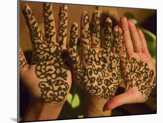 Woman's Palm Decorated in Henna, Jaipur, Rajasthan, India-Keren Su-Mounted Photographic Print