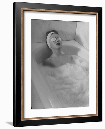 Woman Showing How to Take a Bath-Nina Leen-Framed Photographic Print