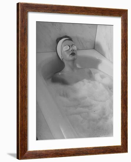 Woman Showing How to Take a Bath-Nina Leen-Framed Photographic Print