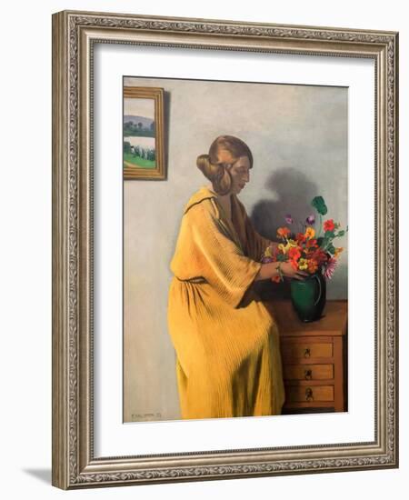 Woman with a Bunch of Flowers, 1922 (Oil on Canvas)-Felix Edouard Vallotton-Framed Giclee Print