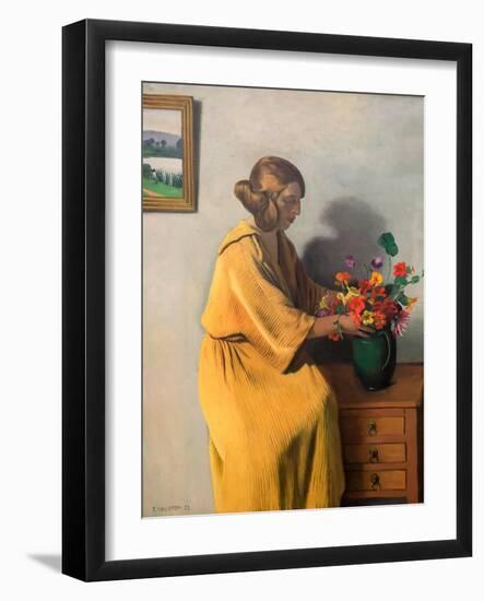 Woman with a Bunch of Flowers, 1922 (Oil on Canvas)-Felix Edouard Vallotton-Framed Giclee Print