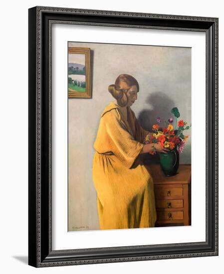 Woman with a Bunch of Flowers, 1922 (Oil on Canvas)-Felix Edouard Vallotton-Framed Giclee Print