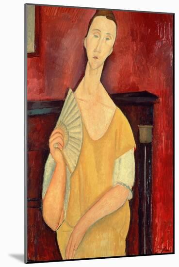 Woman with a Fan (Lunia Czechowska) 1919-Amedeo Modigliani-Mounted Giclee Print