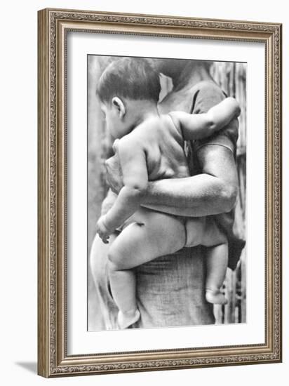 Woman with Child, Tehuantepec, Mexico, 1929-Tina Modotti-Framed Giclee Print