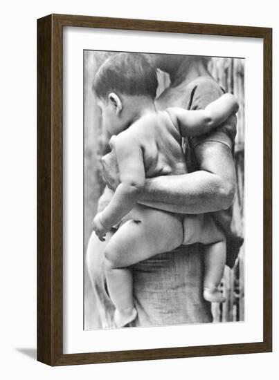 Woman with Child, Tehuantepec, Mexico, 1929-Tina Modotti-Framed Giclee Print