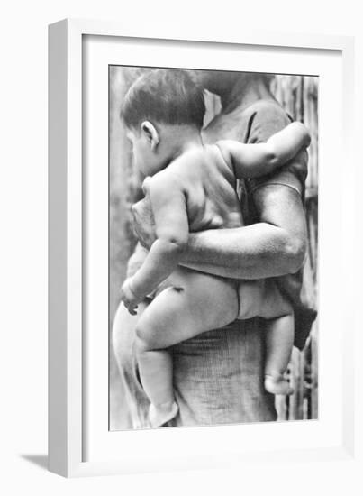 Woman with Child, Tehuantepec, Mexico, 1929-Tina Modotti-Framed Giclee Print