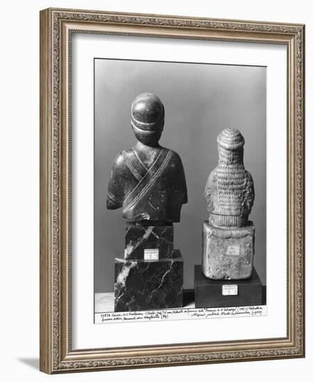 Woman with the Shawl, Woman Holding an Aryballos, Neo-Sumerian, Telloh, Ancient Girsu, c.2150 BC-Mesopotamian-Framed Giclee Print