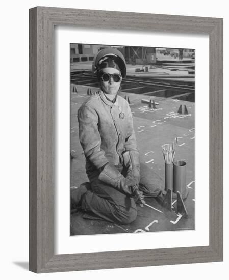 Woman Working as a Ship Welder in the Richmond Shipyards-Hansel Mieth-Framed Photographic Print