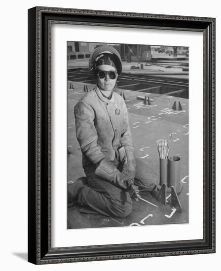 Woman Working as a Ship Welder in the Richmond Shipyards-Hansel Mieth-Framed Photographic Print