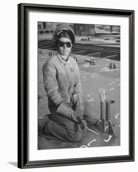 Woman Working as a Ship Welder in the Richmond Shipyards-Hansel Mieth-Framed Photographic Print