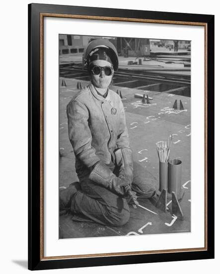 Woman Working as a Ship Welder in the Richmond Shipyards-Hansel Mieth-Framed Photographic Print