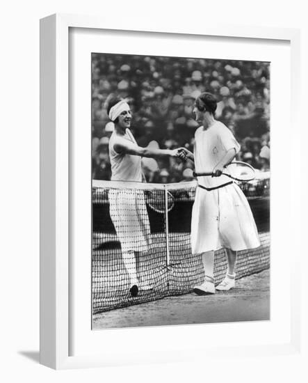 Women Finalist of Wimbledon Tennis Championship : Miss Froy and Suzanne Lenglen (L) in 1925-null-Framed Photo