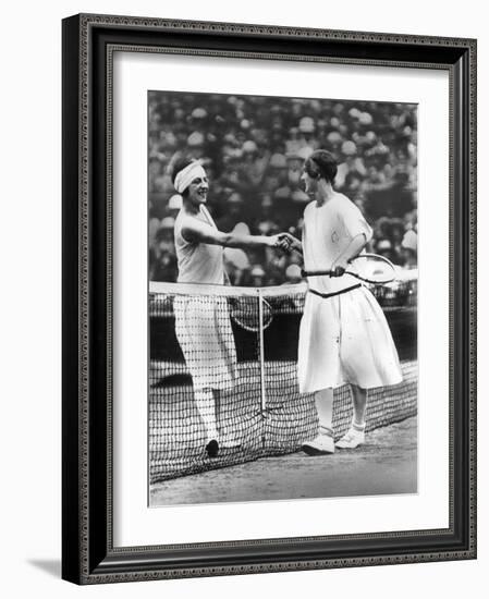 Women Finalist of Wimbledon Tennis Championship : Miss Froy and Suzanne Lenglen (L) in 1925-null-Framed Photo