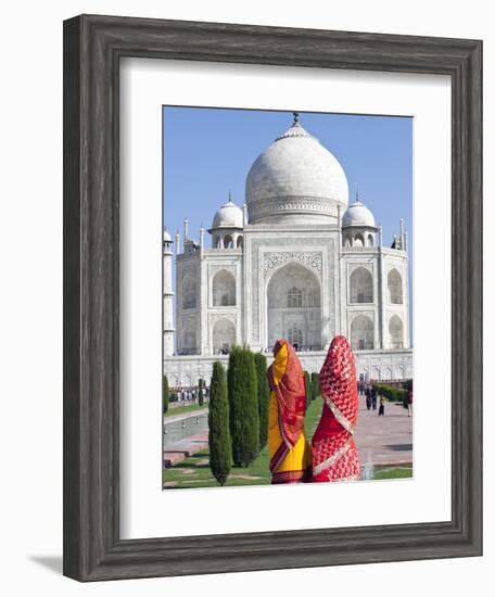 Women in Colourful Saris at the Taj Mahal, UNESCO World Heritage Site, Agra, Uttar Pradesh State, I-Gavin Hellier-Framed Photographic Print