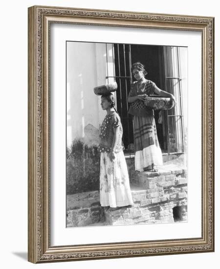 Women in Tehuantepec, Mexico, 1929-Tina Modotti-Framed Giclee Print