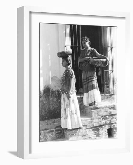 Women in Tehuantepec, Mexico, 1929-Tina Modotti-Framed Giclee Print