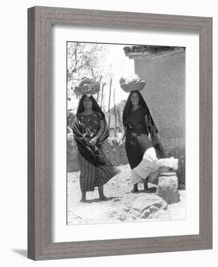 Women in Tehuantepec, Mexico, 1929-Tina Modotti-Framed Photographic Print