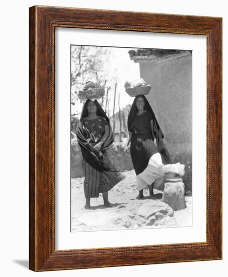 Women in Tehuantepec, Mexico, 1929-Tina Modotti-Framed Photographic Print