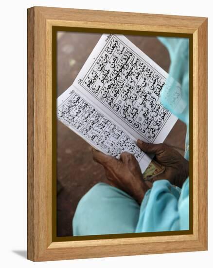 Women Reading at Jamma Masjid (Delhi Great Mosque), Delhi, India, Asia-null-Framed Premier Image Canvas