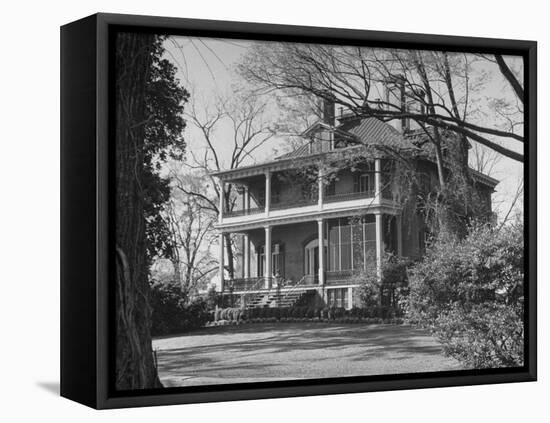 Women Touring the Plantations of Edentown During the Early Spring Season-Ed Clark-Framed Premier Image Canvas