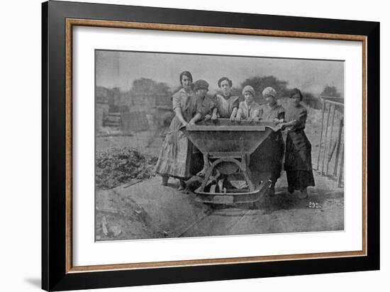 Women Transporting Refuse. War Office Photography, 1916 (B/W Photo)-English Photographer-Framed Giclee Print