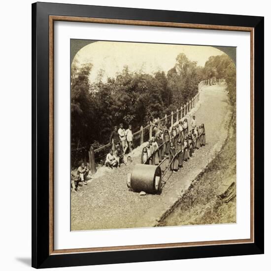 Women Working on the Darjeeling Highway, India-Underwood & Underwood-Framed Photographic Print