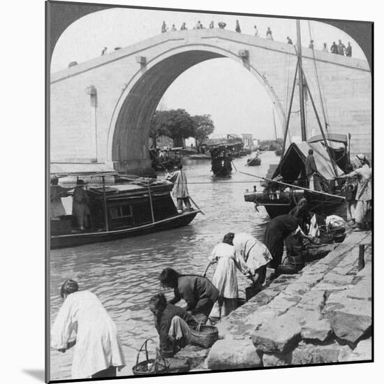 Woo Men Bridge and Grand Imperial Canal, Soo-Chow (Suzho), China, 1900-Underwood & Underwood-Mounted Photographic Print