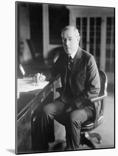 Woodrow Wilson, c.1918-American Photographer-Mounted Photographic Print