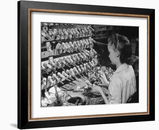 Worker Making Corn Cob Pipes-Wallace Kirkland-Framed Photographic Print