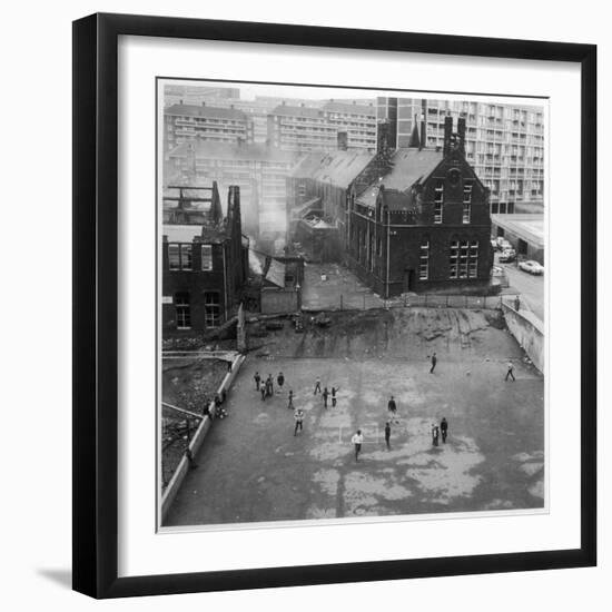 Working Class Children in Sheffield, South Yorkshire, Playing Out of Doors-Henry Grant-Framed Photographic Print