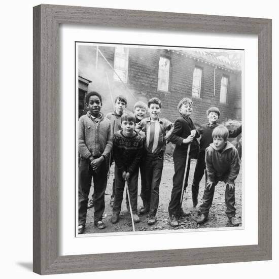 Working Class Children Playing Together in Sheffield-Henry Grant-Framed Photographic Print