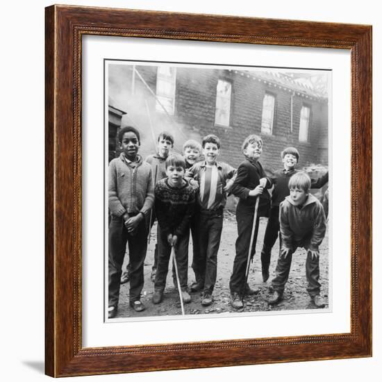 Working Class Children Playing Together in Sheffield-Henry Grant-Framed Photographic Print