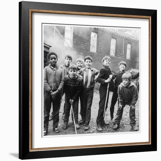 Working Class Children Playing Together in Sheffield-Henry Grant-Framed Photographic Print