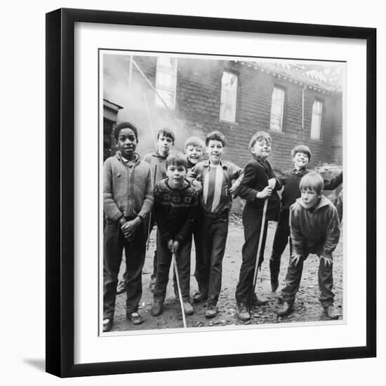 Working Class Children Playing Together in Sheffield-Henry Grant-Framed Photographic Print