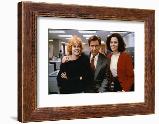 Working Girl by MikeNichols with Harrison Ford Melanie Griffith and Sigourney Weaver, 1988 (photo)-null-Framed Photo