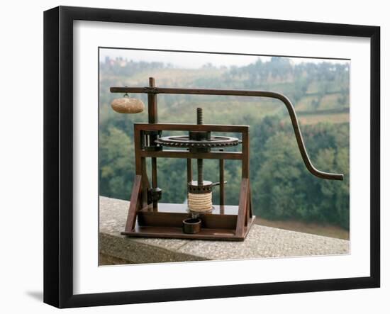 Working Model of an Olive Press from One of Leonardo's Drawings-Leonardo da Vinci-Framed Giclee Print